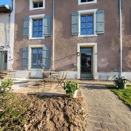 Gite Coeurdacier Monthureux-sur-Saône Zewnętrze zdjęcie